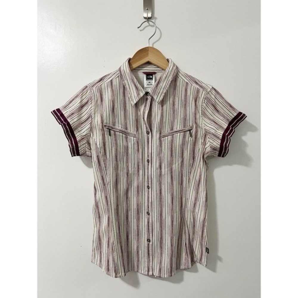 The North Face Womens Short Sleeve Striped Hiking Shirt Burgundy Cream Medium